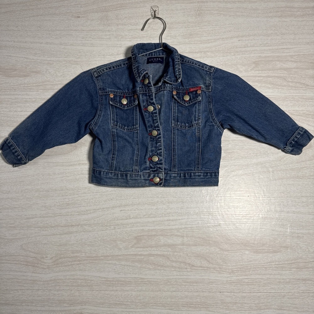 Guess denim jacket features a cropped fit  red stitching Girls Sz 4t